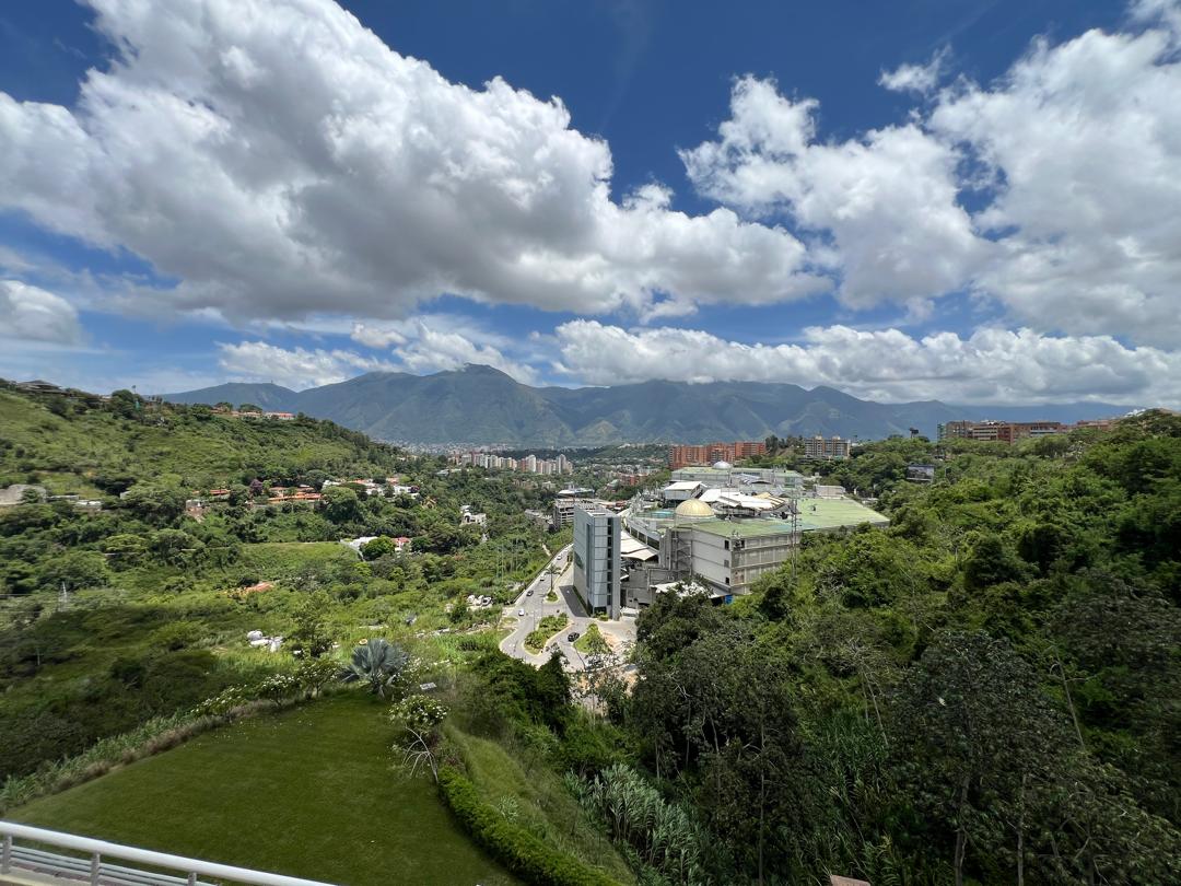 Se vende Apto 133m² 3h+s/3b+s/2p Los Naranjos del Cafetal 5