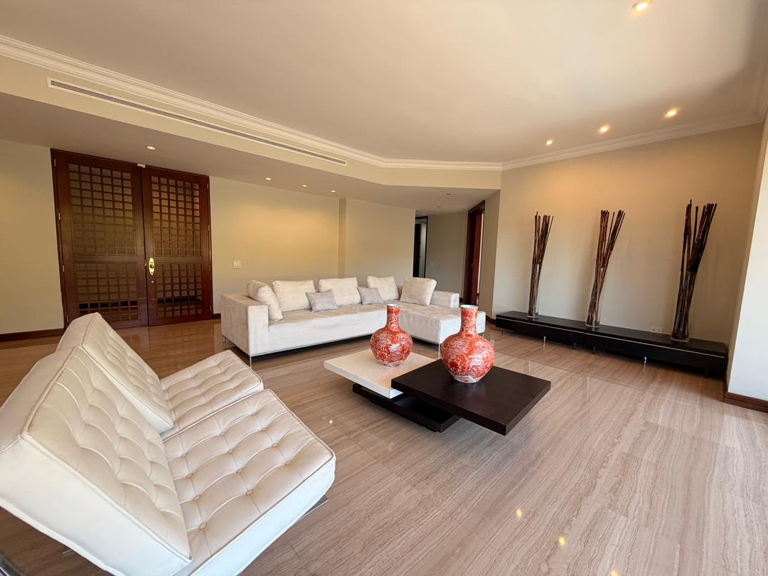 Se alquila Apto 380m² 4h+s /4.5b+s/5p La Lagunita 5