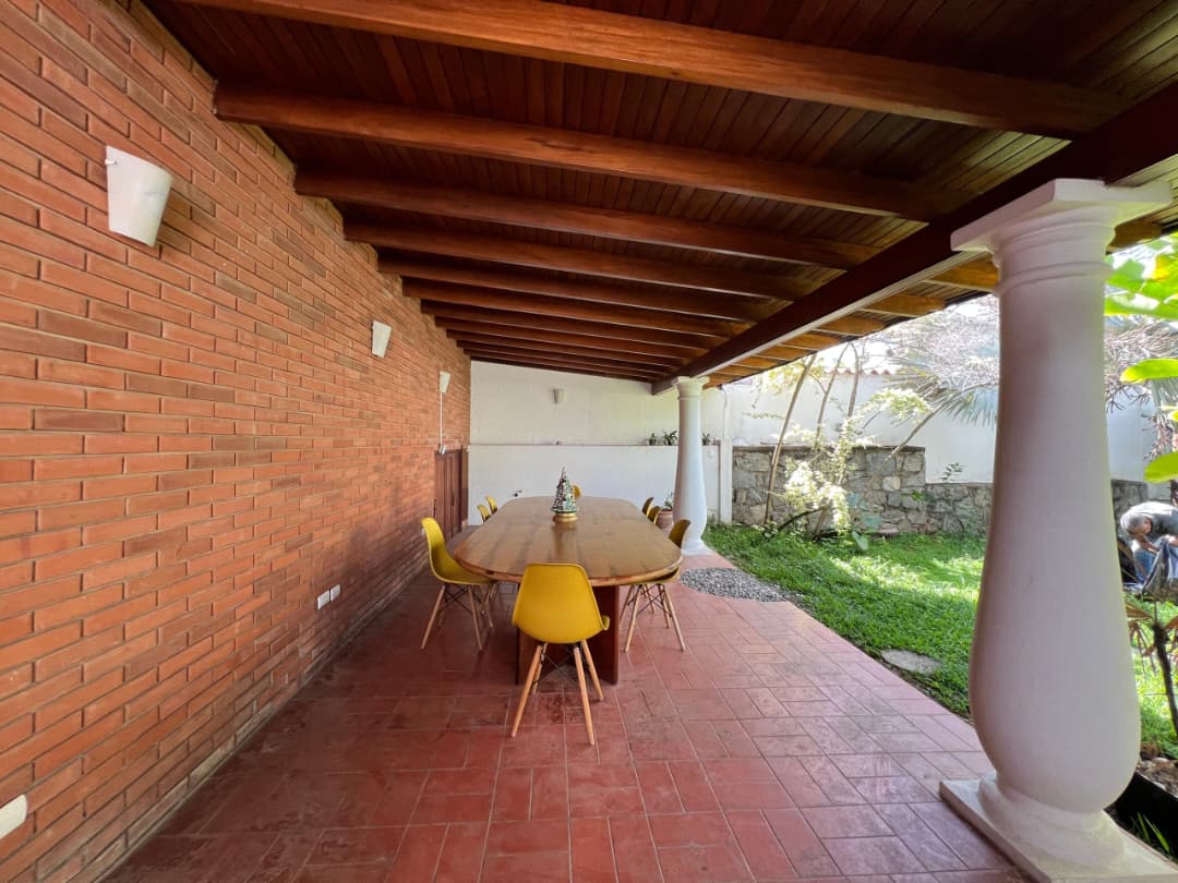 Se vende/alquila Casa 1050m² 13h/6b/2p Altamira 5