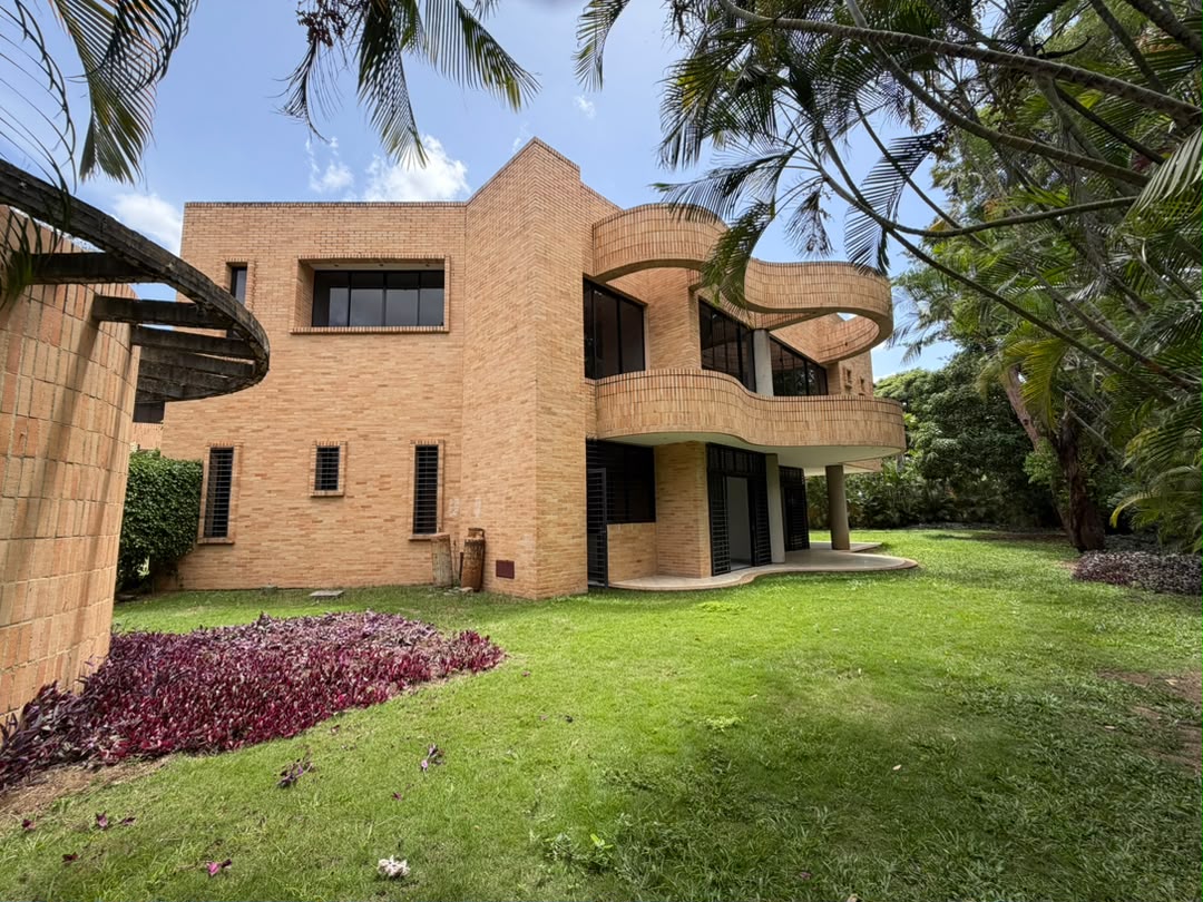 Se vende/alquila Conjunto de Casas 700m² Prados del Este - Otras fotos