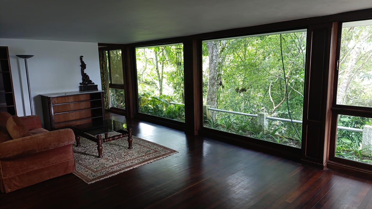 Se alquila Anexo 140m² 1H+E+2B+2E La Lagunita 1