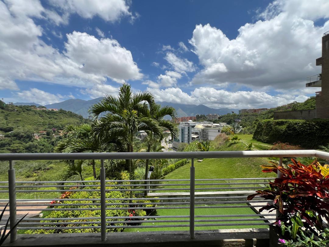 Se vende Apto 133m² 3h+s/3b+s/2p Los Naranjos del Cafetal 3