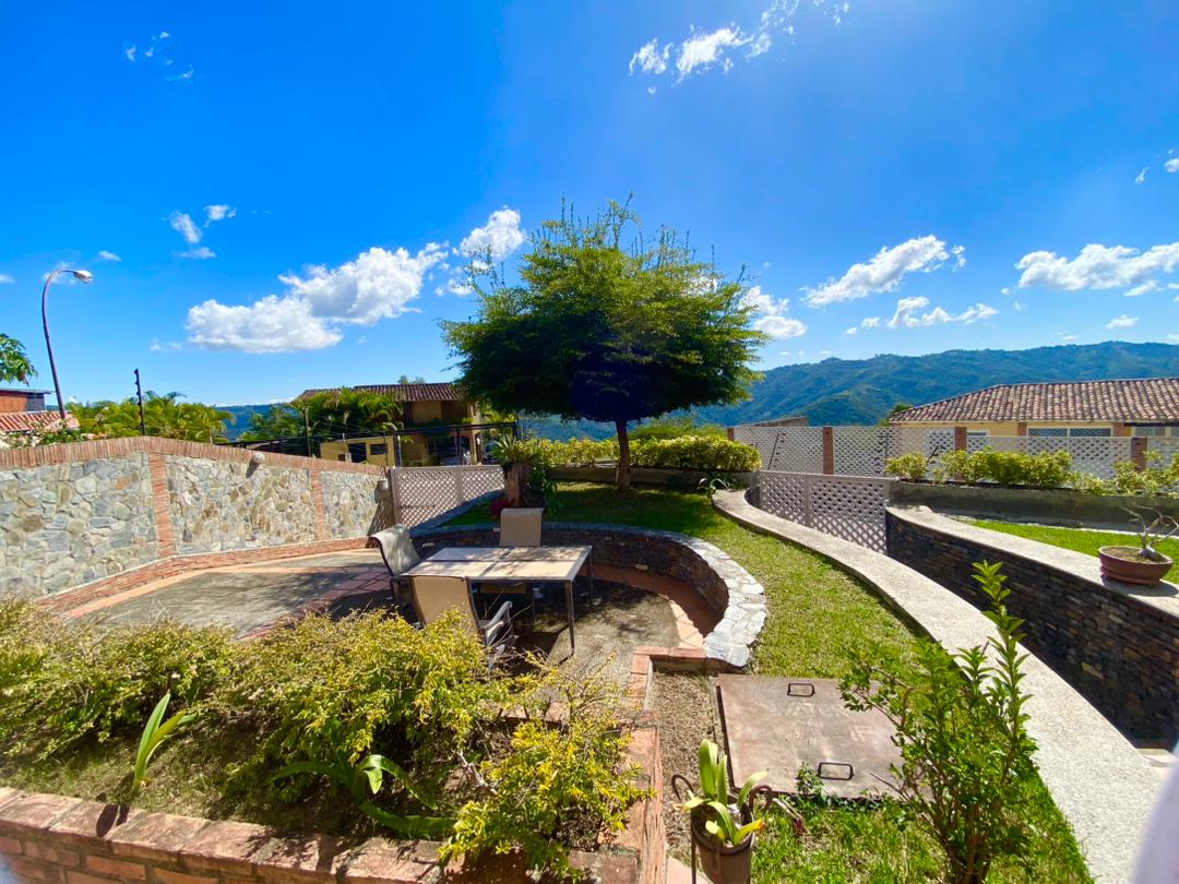 Se vende casa 580m² 4h+2s/4b+2s/4e Bosques de la lagunita - Otras fotos