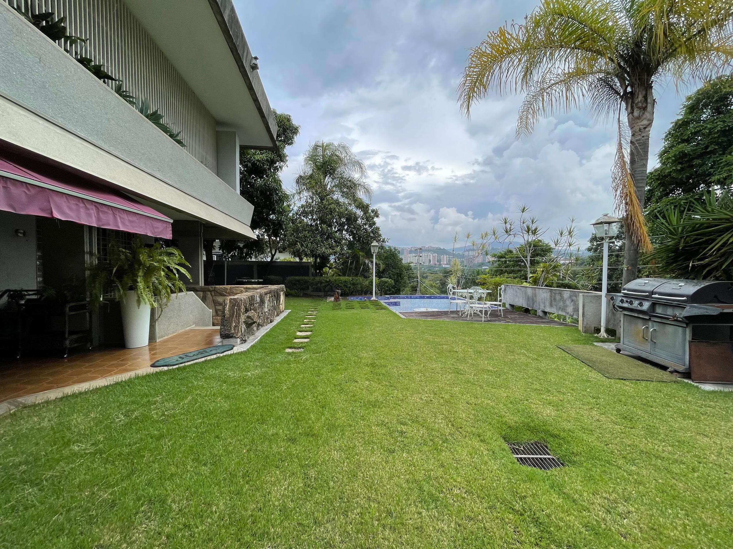 Se vende casa 1000m² 5h+2s/7b+2s/8e Valle arriba - Otras fotos