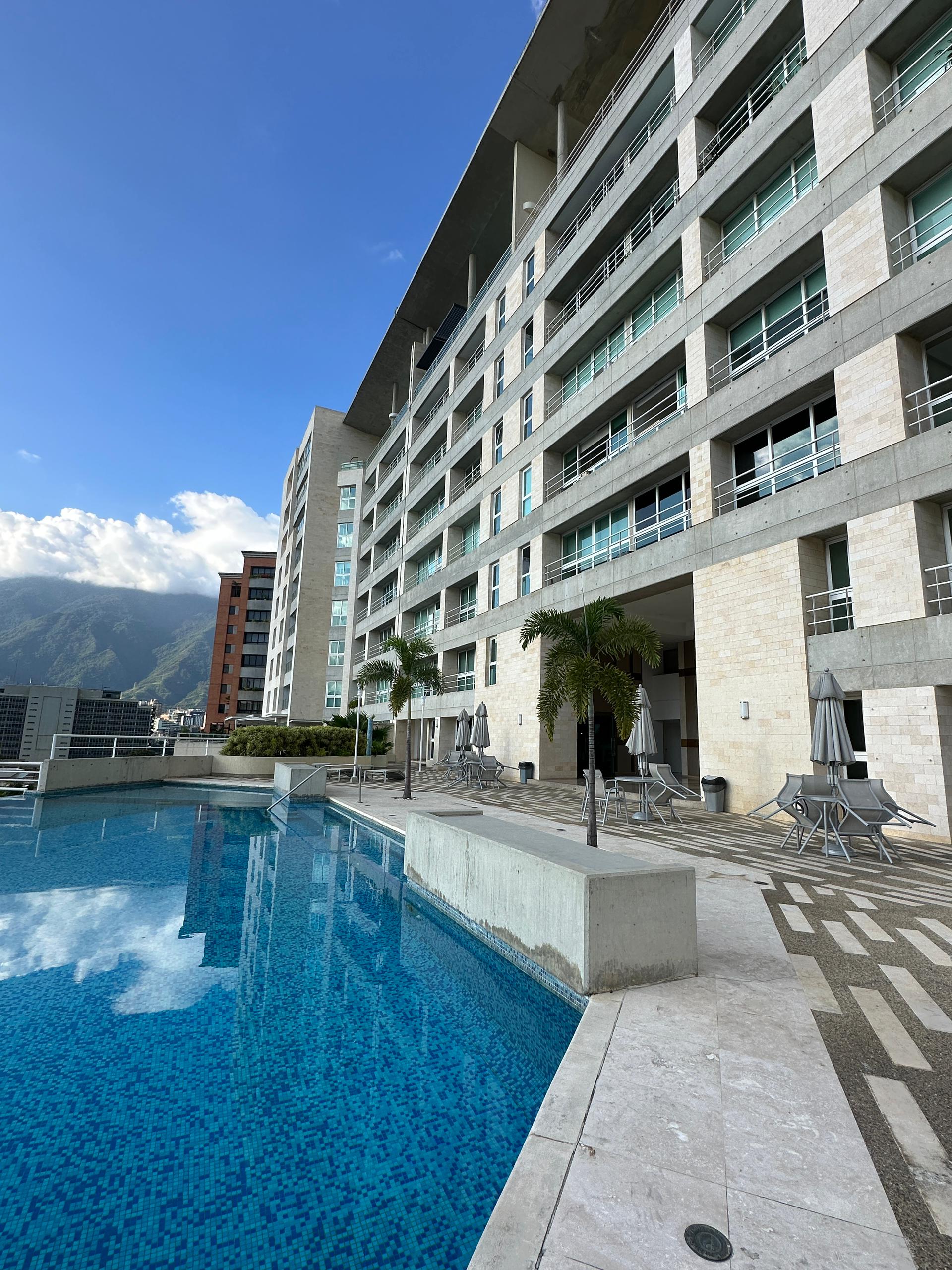 Se vende Apto PH 205m² 3h+1s/3.5b+1s/3p Lomas de Las Mercedes - Otras fotos