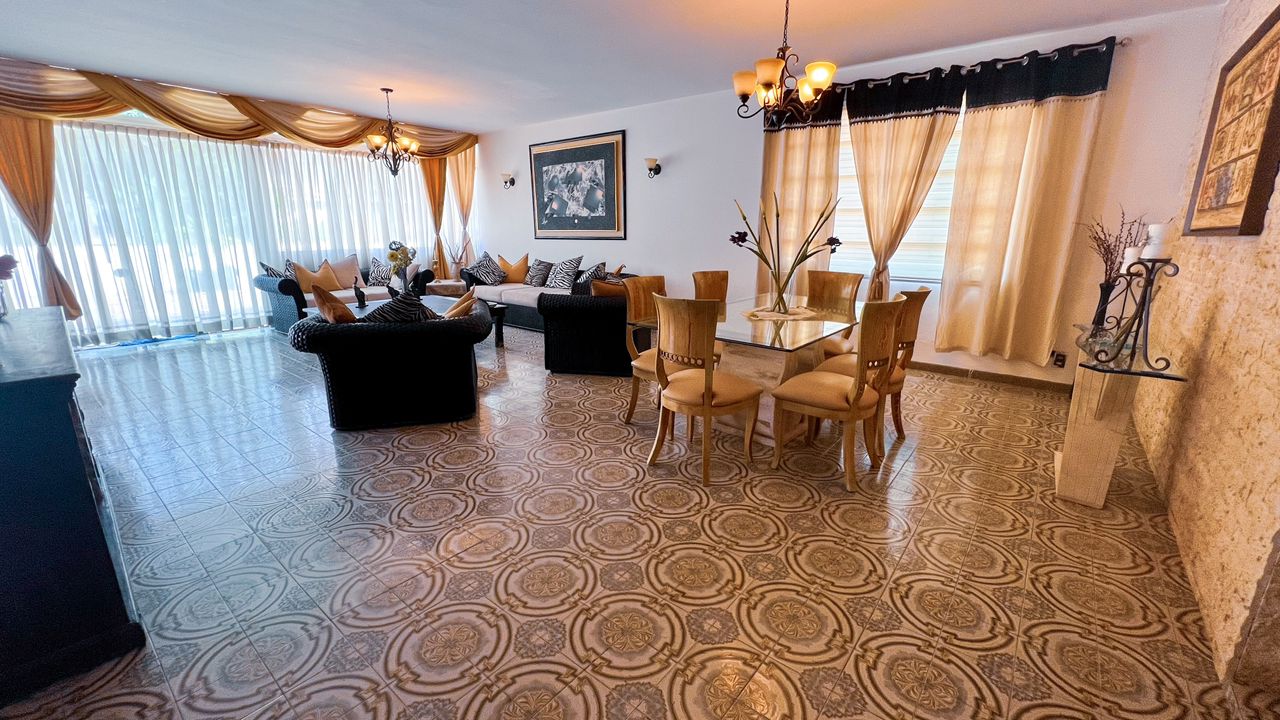 Se vende casa 780m² 4h+s/3b+s/9e Prados del este - Otras fotos