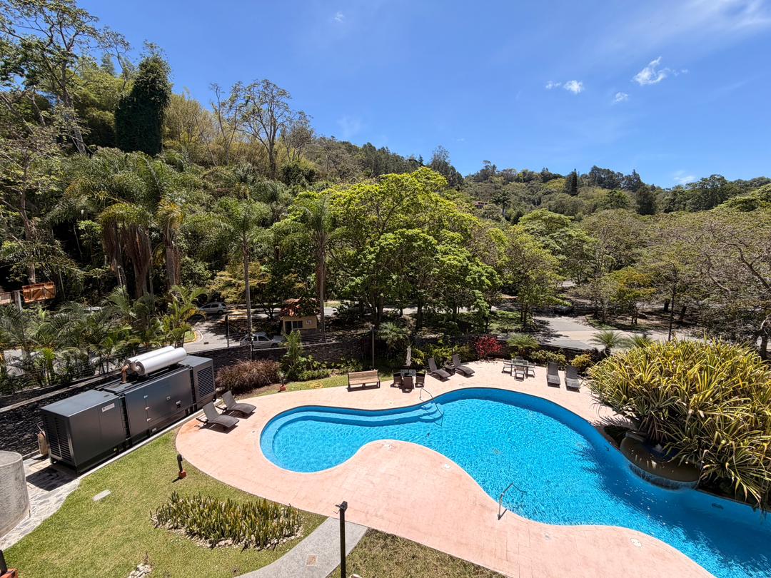 Se alquila Apto 380m² 4h+s /4.5b+s/5p La Lagunita 4