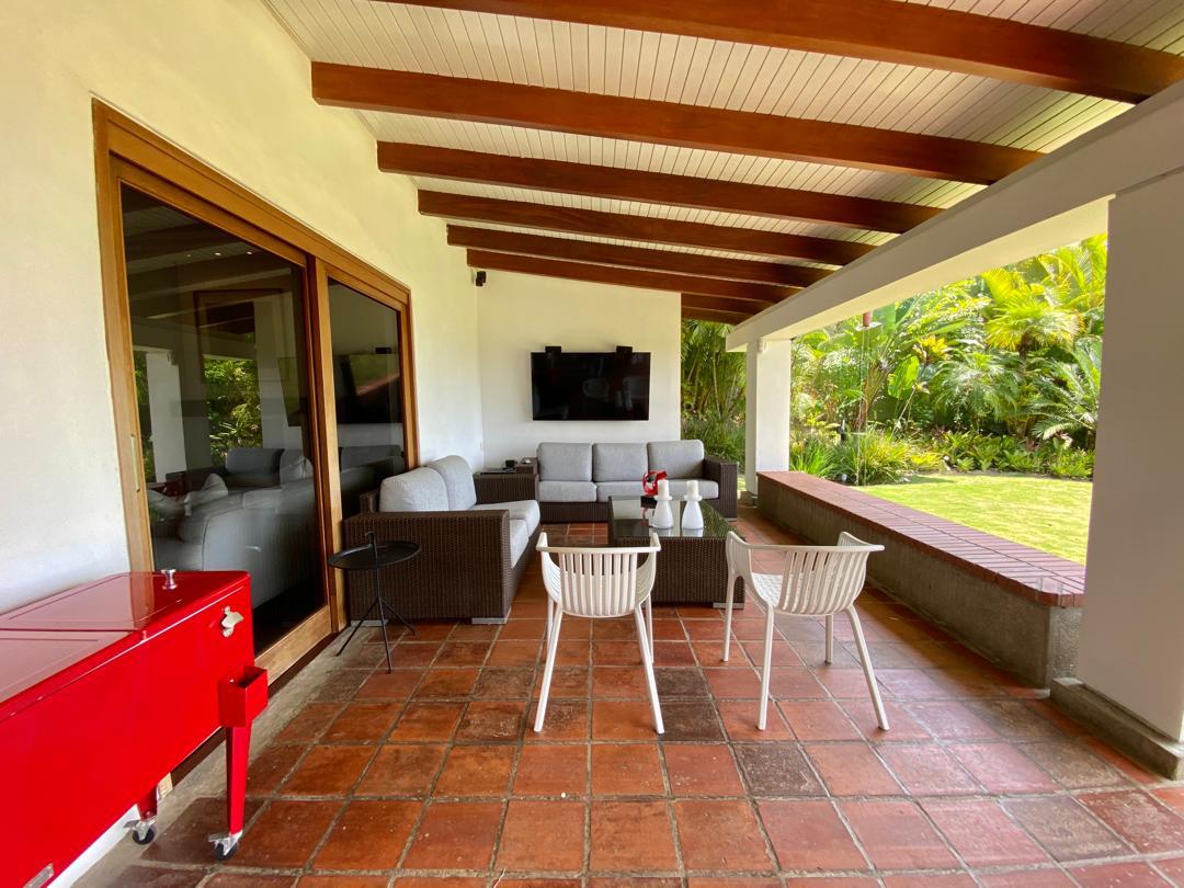 Se vende casa 2250m² 4h/5b/12e La Lagunita - Otras fotos