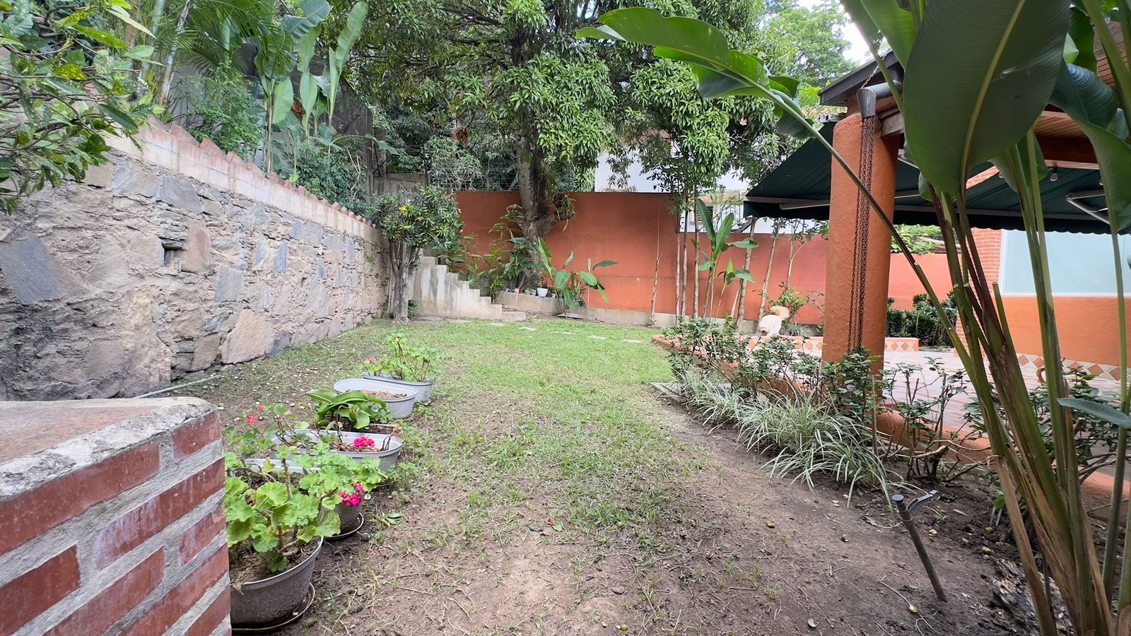 Se vende casa 768m² 4h+s/ 4b+s/ 6e Prados del este - Otras fotos