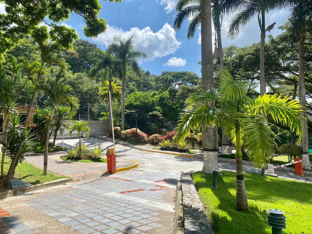 Se vende Apto 352m² 3h+s/3.5b+s/3p Macaracuay - Otras fotos