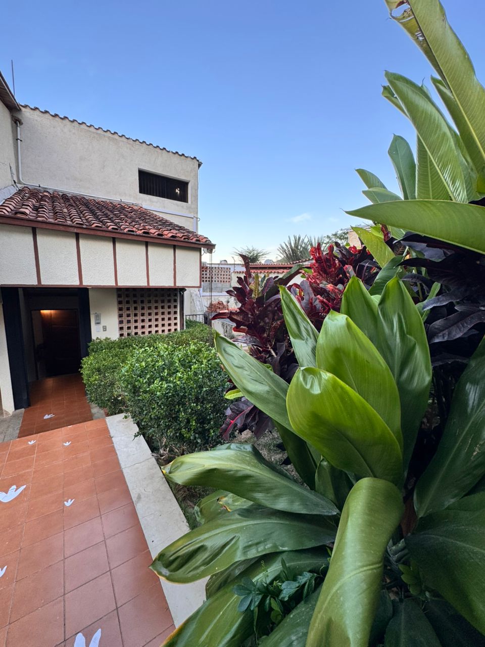 Se vende casa 847m² 5h/5b/5p Prados del Este 2