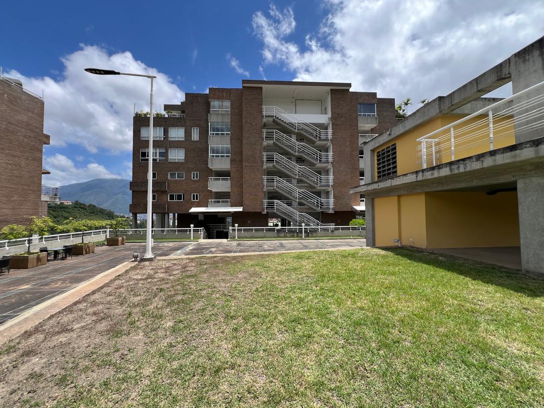 Se vende Apto 133m² 3h+s/3b+s/2p Los Naranjos del Cafetal 4