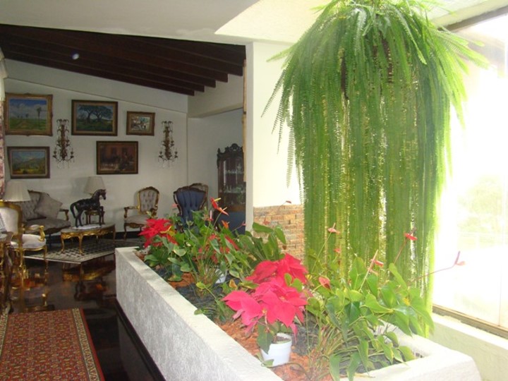 Se vende casa de 1.180 m²- 7h/10b/10p La Lagunita - Otras fotos