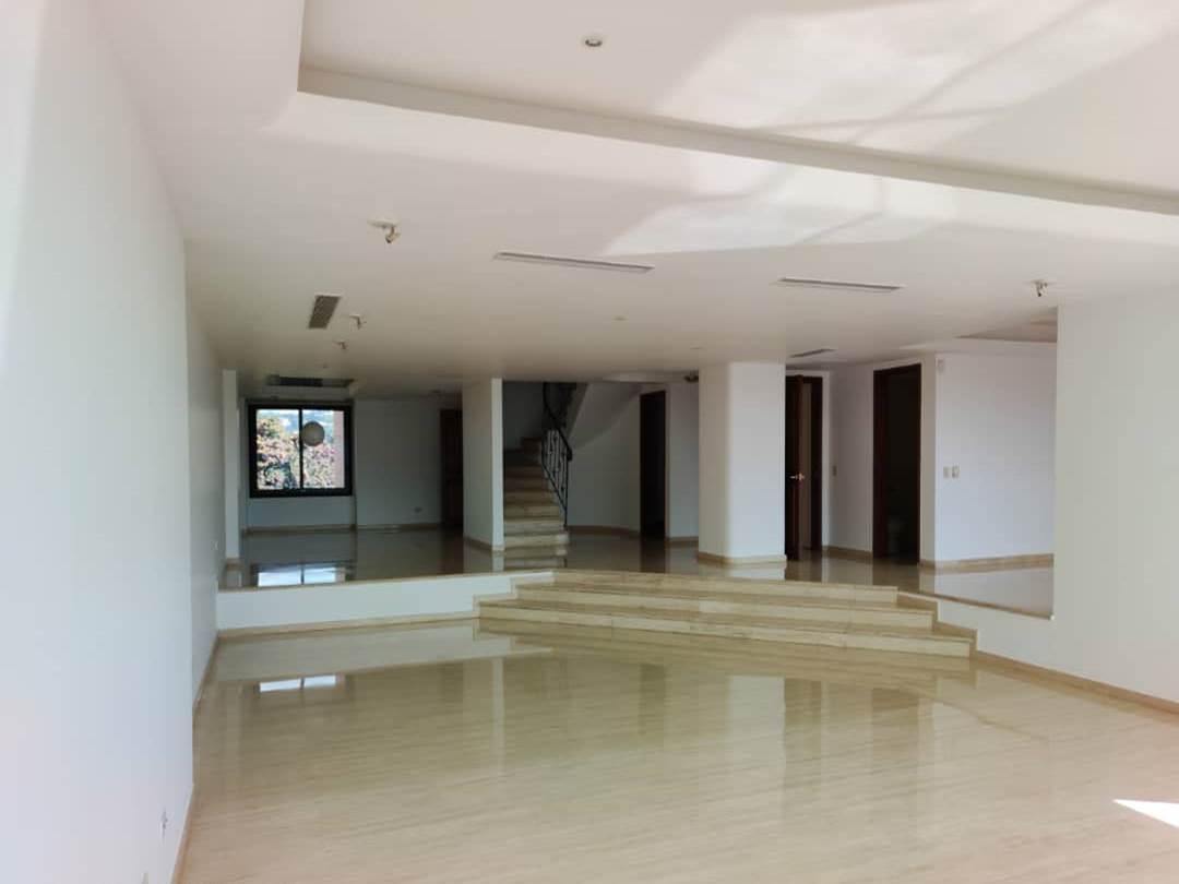 Se vende Apto 405m²–4h+s∕5b+s∕5p en San Roman - Otras fotos