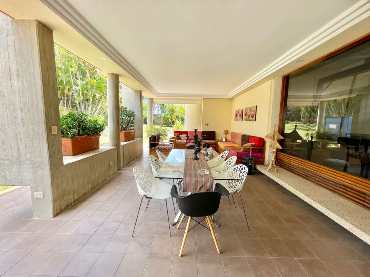 Venta de casa en La Lagunita - 2005m² - 5h+s/6b+s/6pe - Otras fotos