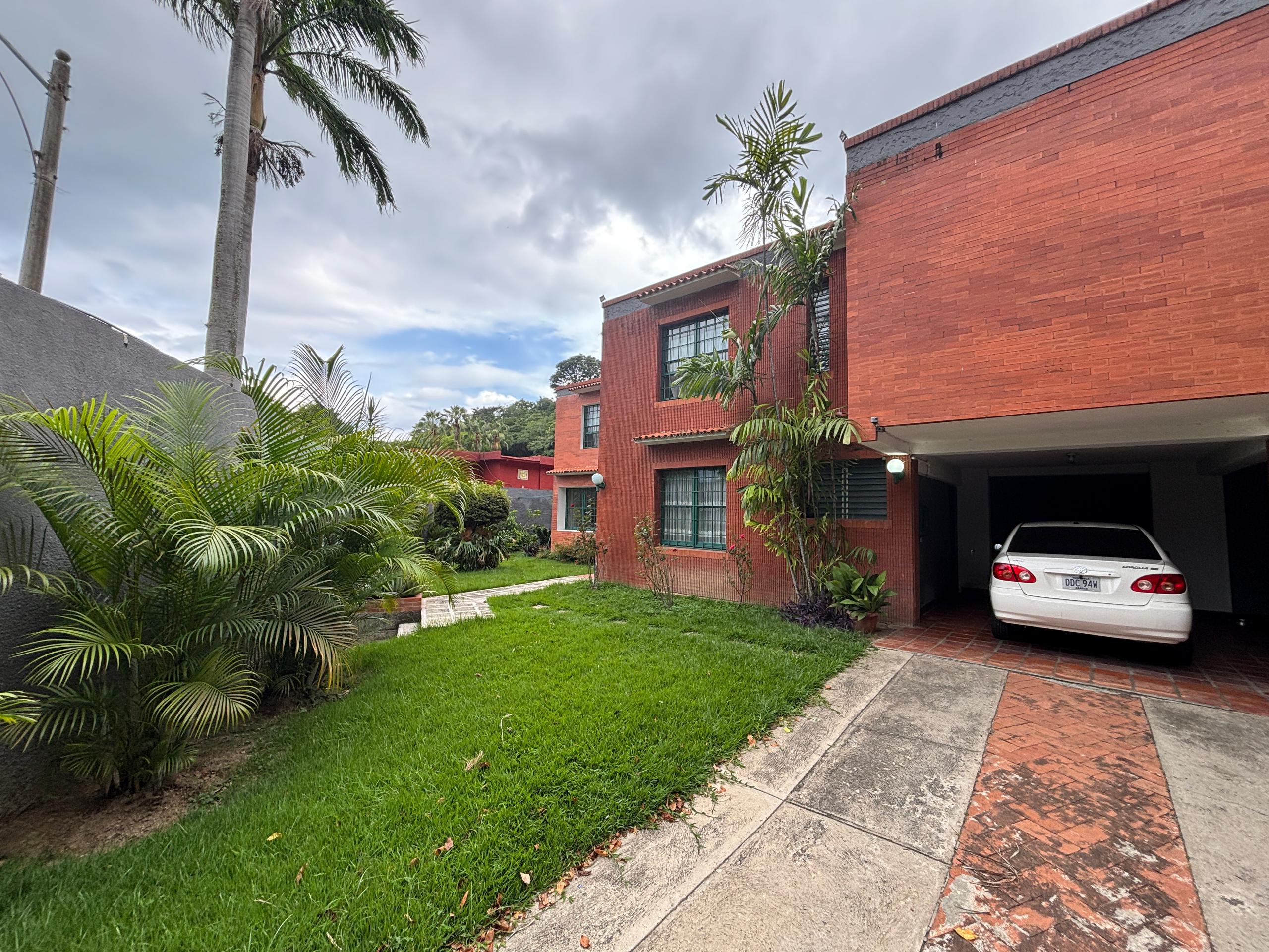 Se vende casa 902m² 4h+s/4b+s/5p Caurimare - Otras fotos