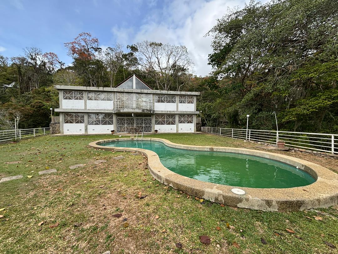 Se vende casa 10000m² 4h+s/4b+s/20p Los Anaucos Norte - Otras fotos