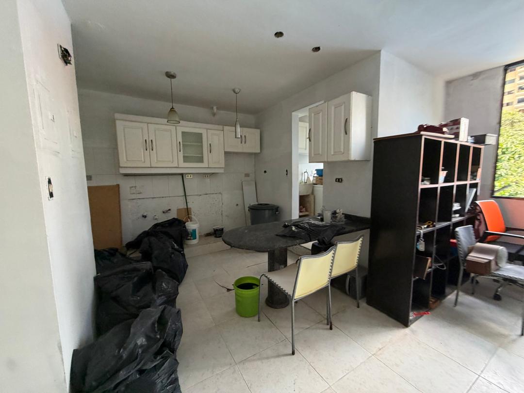 Se Vende Apto 96m² 3h/2.5b/1p Los Palos Grandes 3
