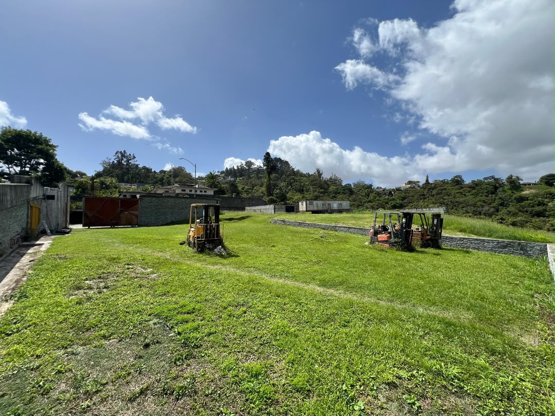 Se vende casa 4.500m² 10p La Lagunita 5