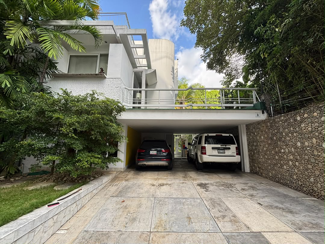 Se vende Casa 529m² 5h+s/7+s/4p San Roman - Otras fotos