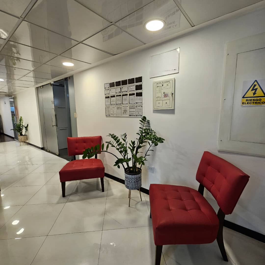 Se vende Oficina 480m² La Trinidad 2
