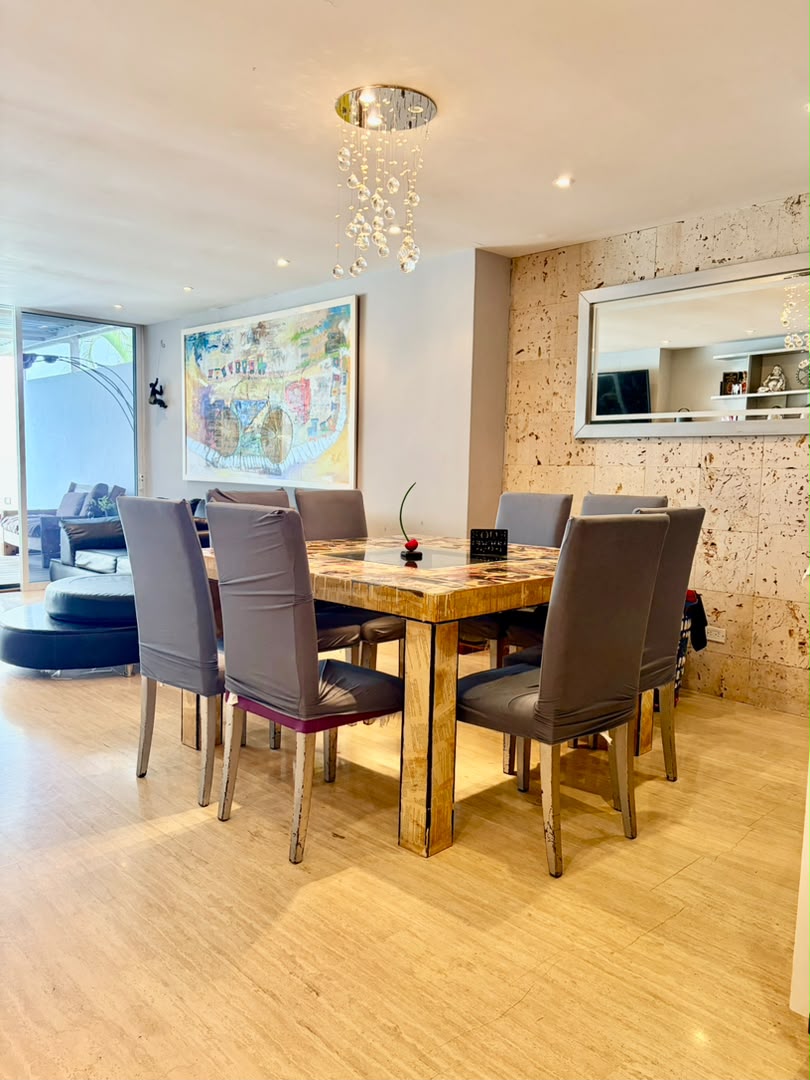 Se vende Apto PB Duplex 190m² 3h+s/2.5b+s/2p Oripoto 2