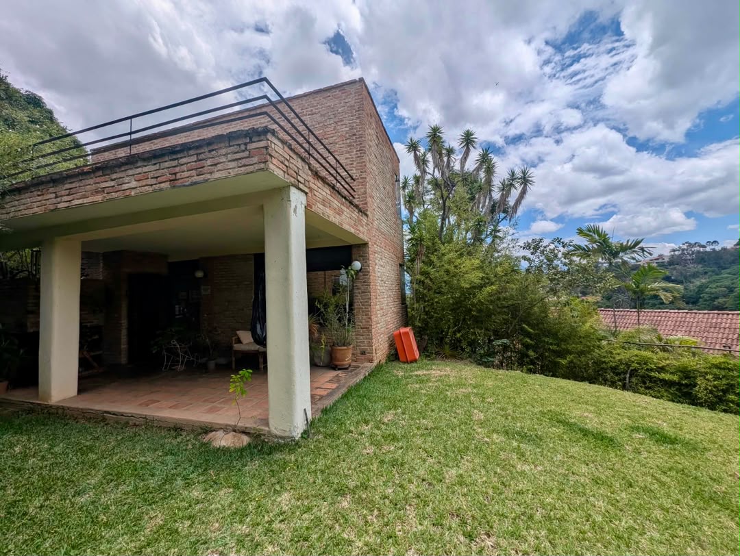 Se vende Casa 1.251m² 4.5h+s/3.5b+s/4p El Peñon 3