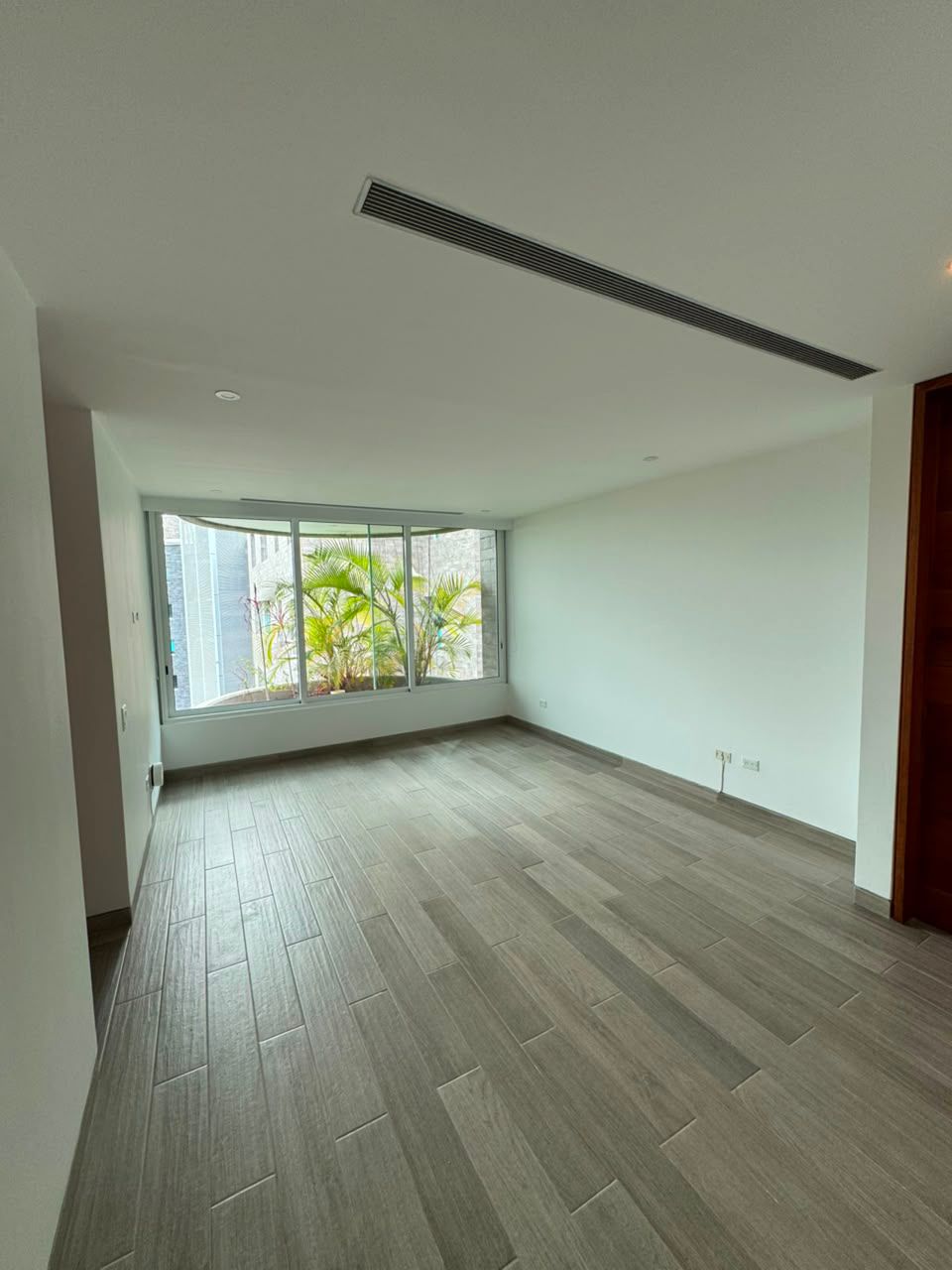 Se vende Apto 360m² 4h+s/6b/2p Los Chorros 3