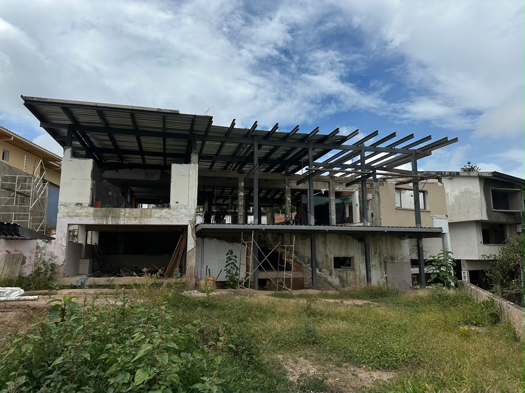 Se vende casa 1240m²  Colinas de Bello Monte 2