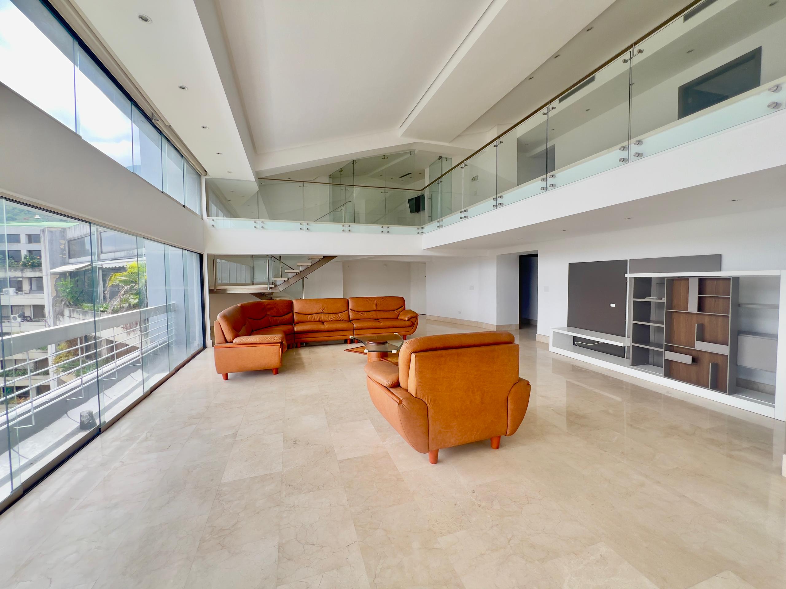 Se Vende/Alquila PH 500m² 4h+s/4b+s/3e Terrazas de Sebucan - Otras fotos