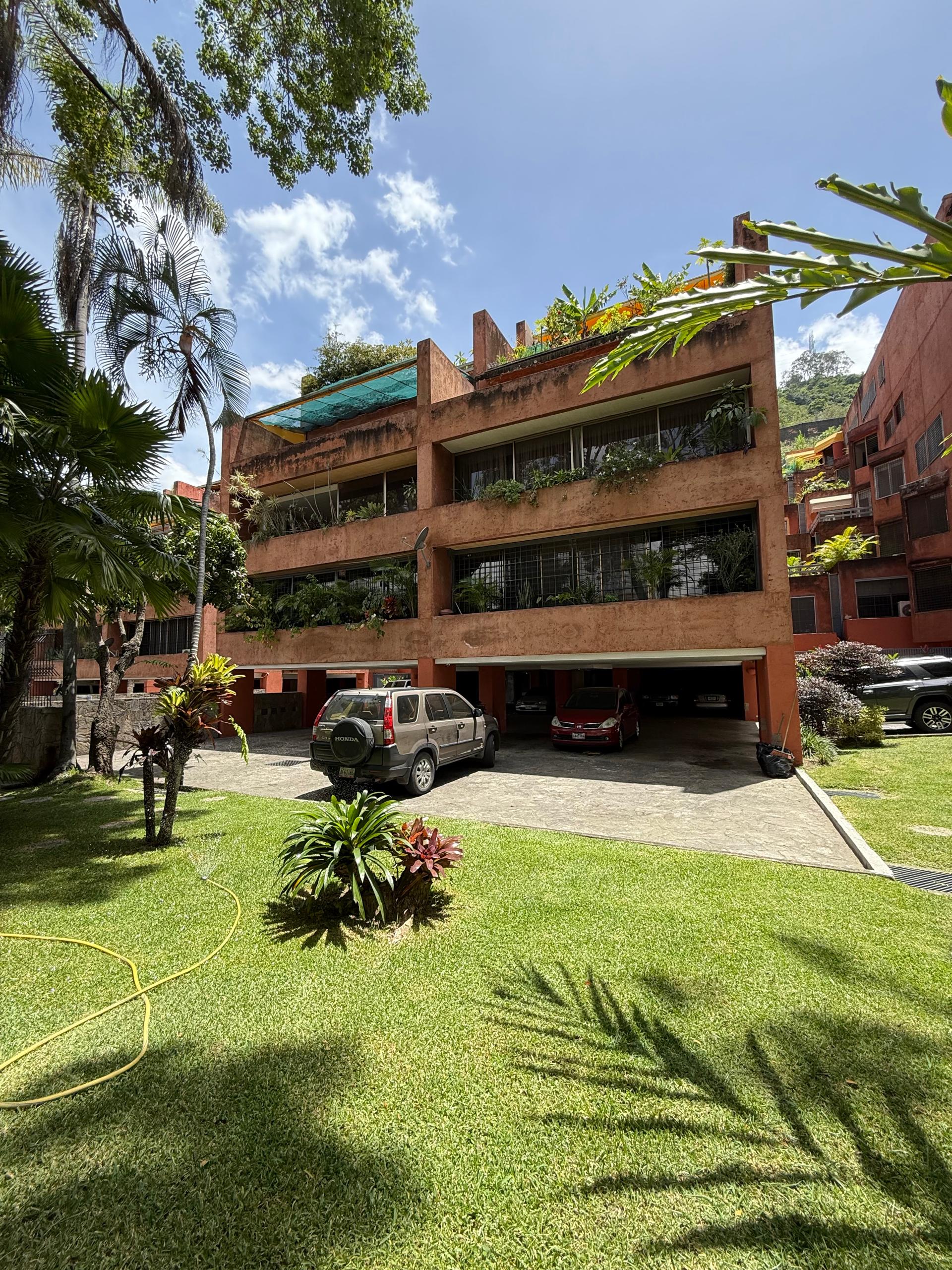 Se vende Apto 326m² 3h+s/3.5b+s/3p Alta Florida - Otras fotos