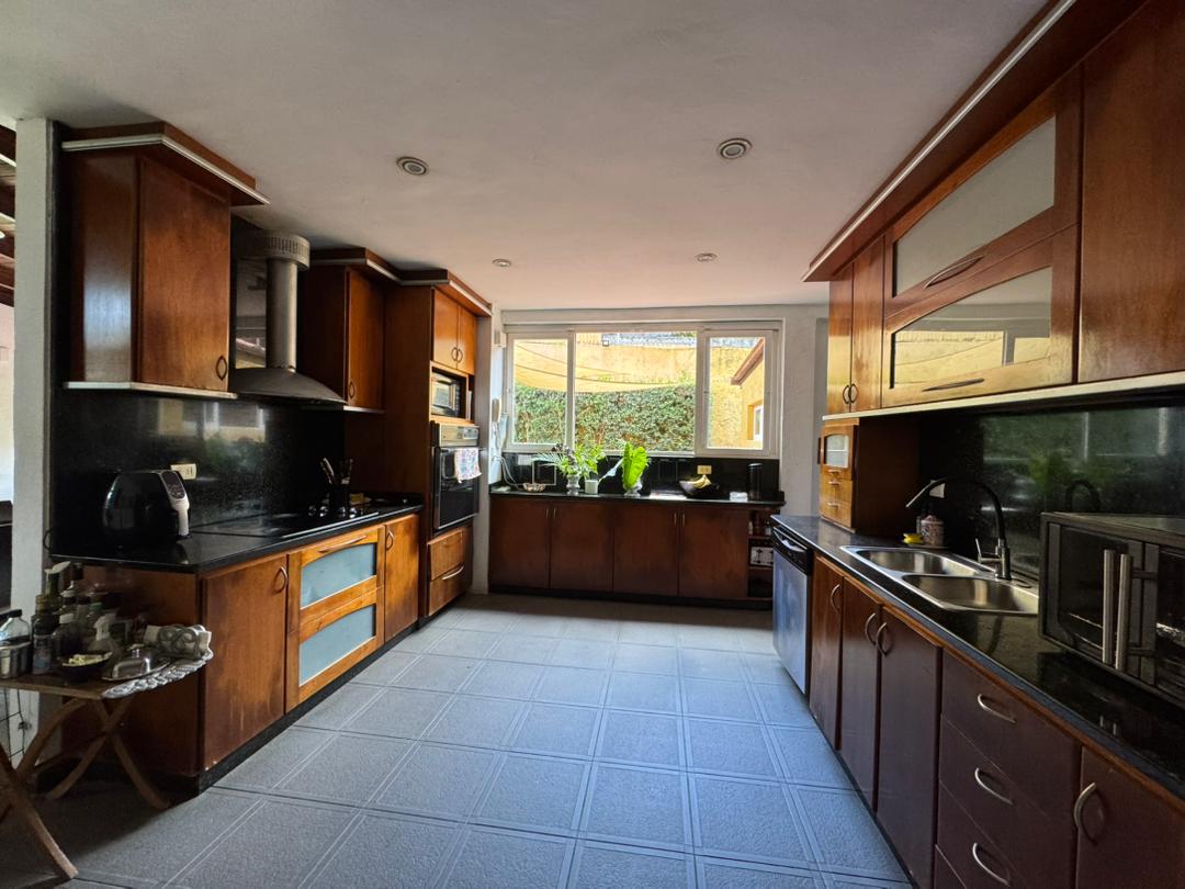 Se Vende Casa 1097m² 4h+2s/5p El Hatillo 3