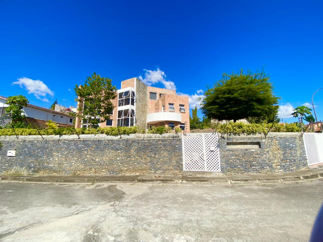 Se vende casa 580m² 4h+2s/4b+2s/4e Bosques de la lagunita - Otras fotos
