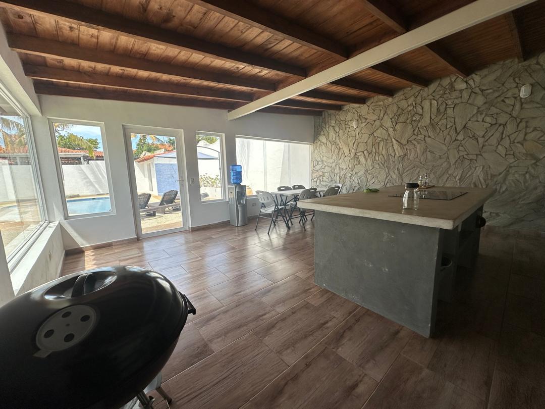 Se vende casa 604m² 4h+s/6b+s/6p Playa El Agua - Otras fotos