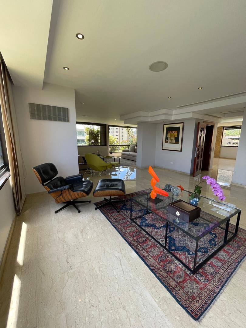 Se alquila Apto PH 592m² 3h+s/3b+s/7p La Castellana 4