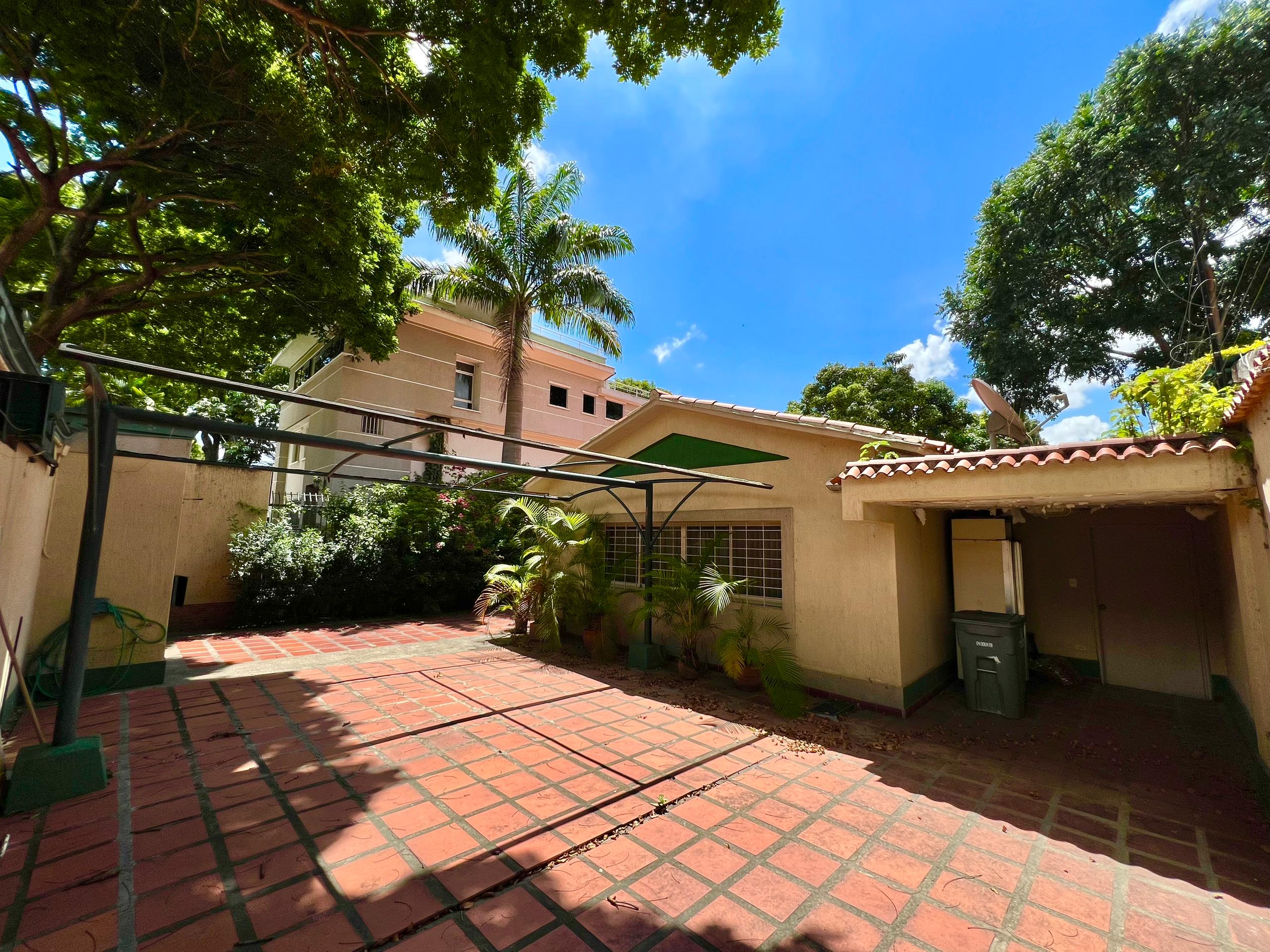 Se vende Casa 1273m² La floresta 4