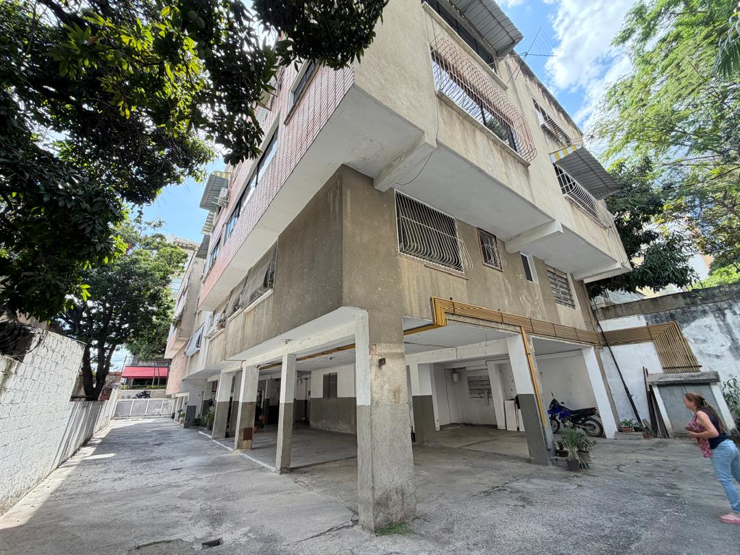 Se Vende Apto 96m² 3h/2.5b/1p Los Palos Grandes 1