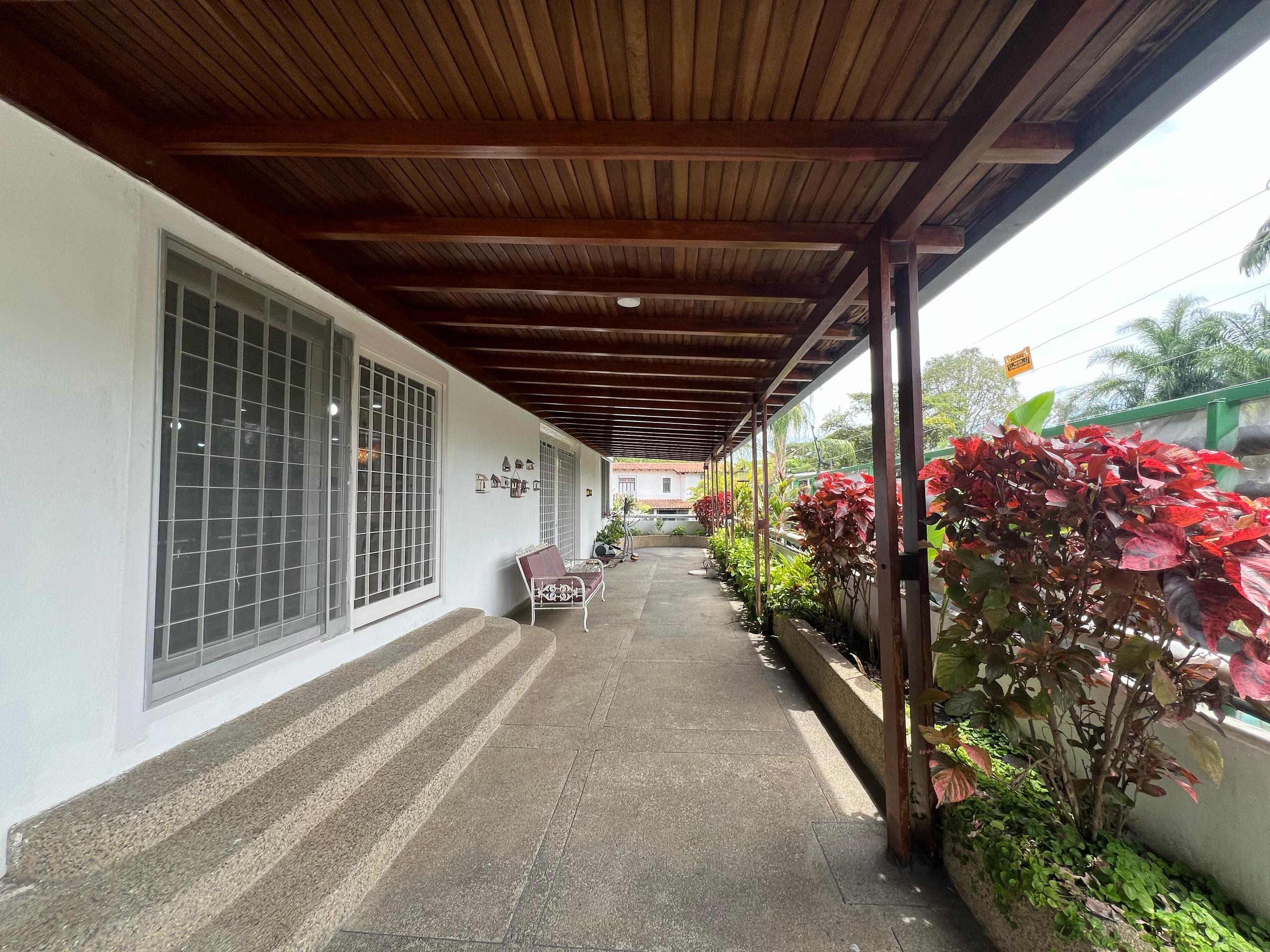 Se vende casa 1000m² 3h+1s/3b+1s/10e Country Club - Otras fotos