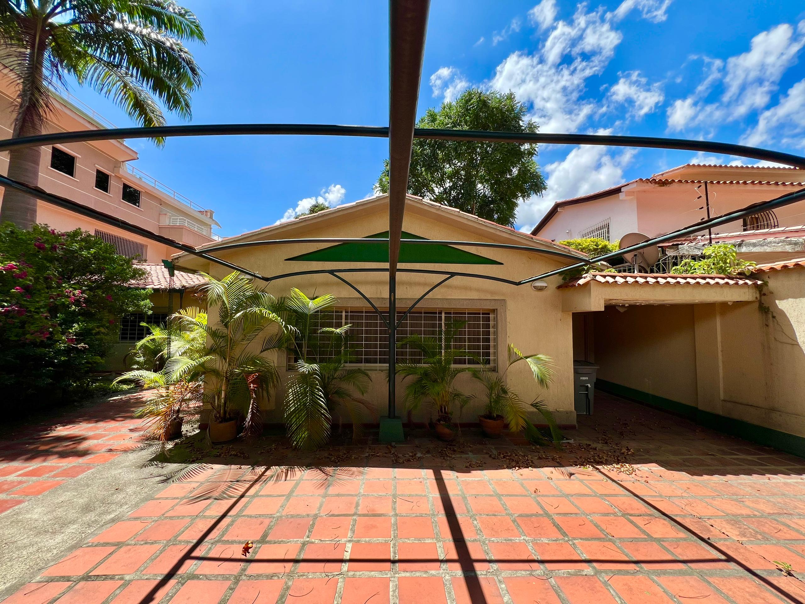 Se vende Casa 1273m² La floresta 3