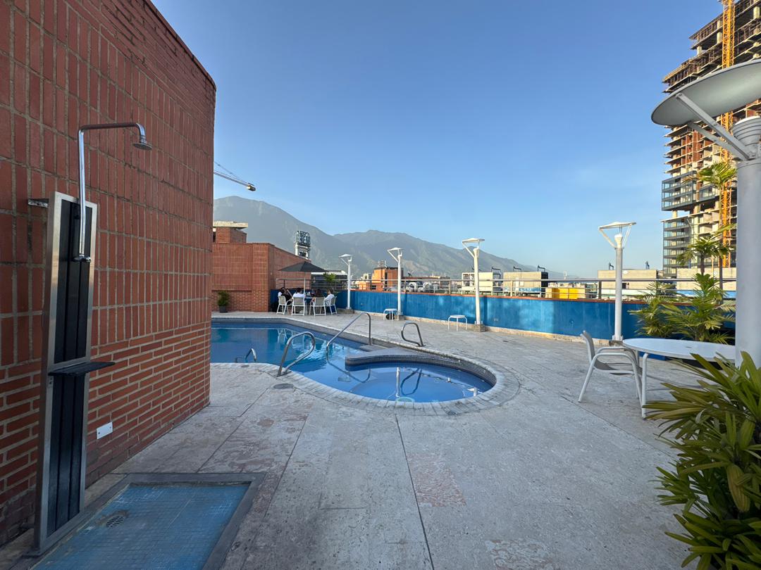 Se vende Apto 112m² 2h/2b/2p Las Mercedes - Otras fotos