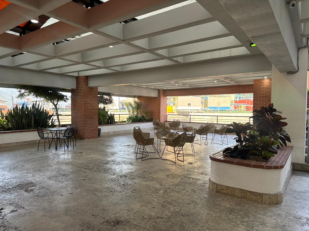 Se vende Apto 112m² 2h/2b/2p Las Mercedes - Otras fotos