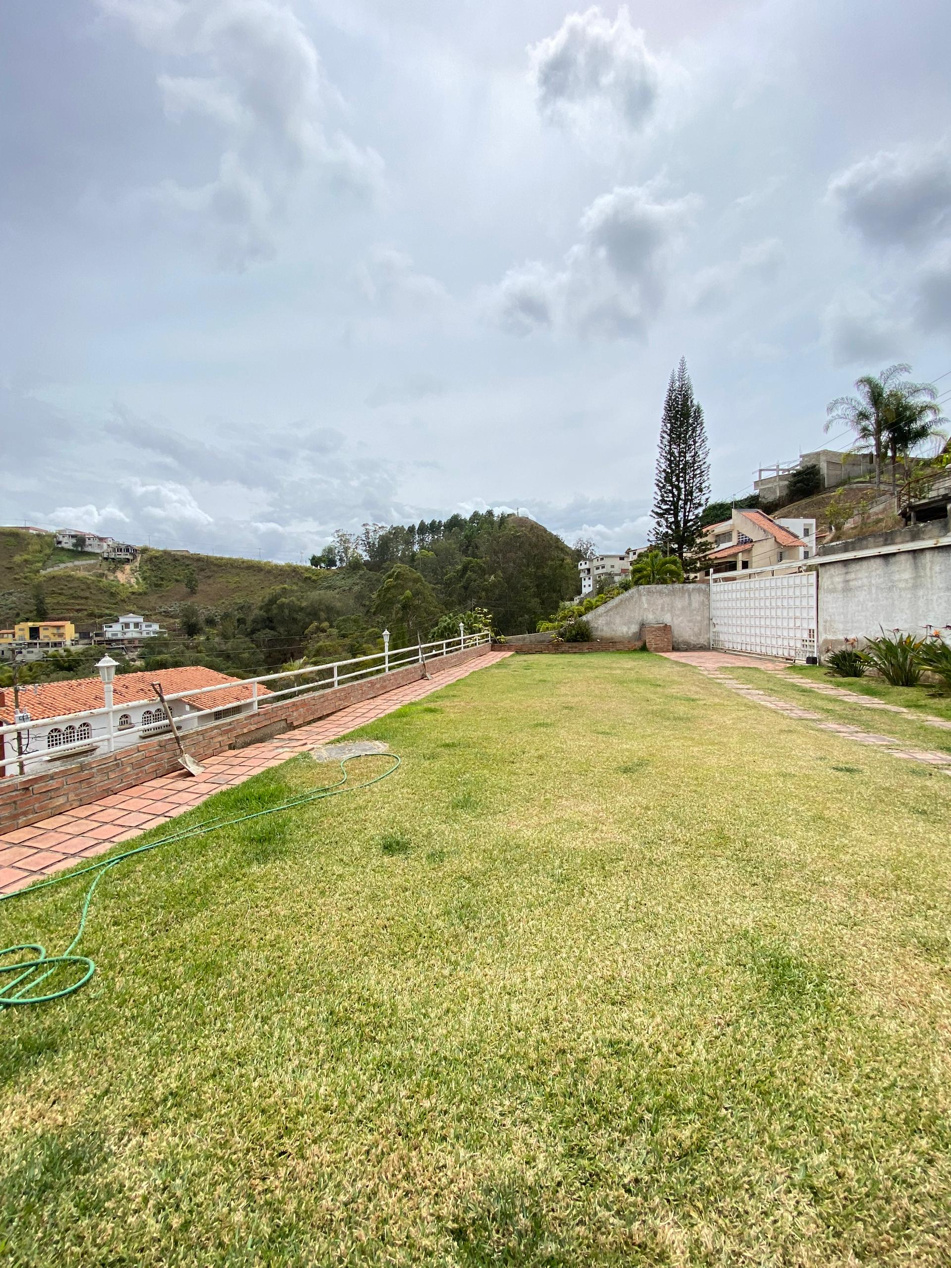Se vende casa 1724m² 5h+1s/5b+1s/10e Carrizal - Otras fotos