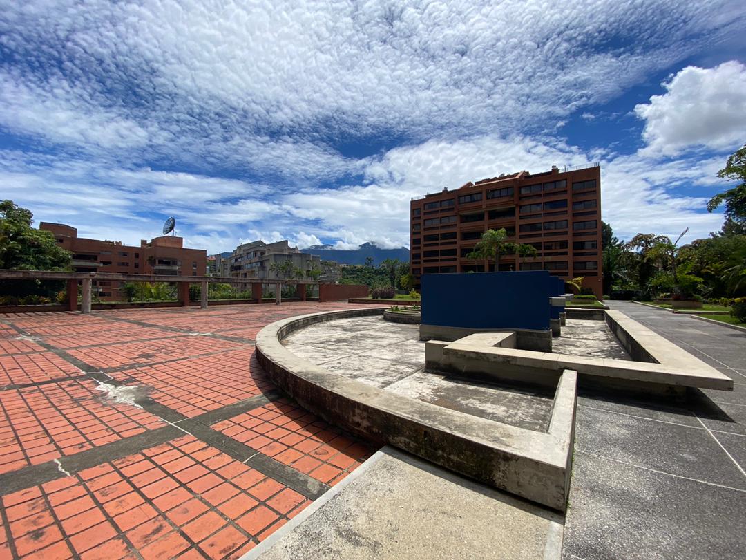 Se vende apto PB 148m² 3h /2b/ 3P Los Samanes - Otras fotos