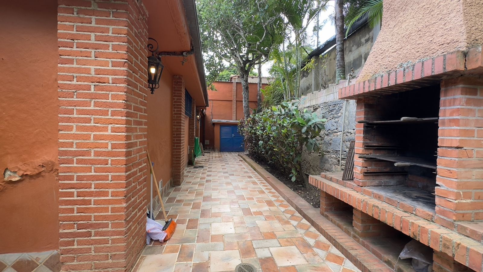 Se vende casa 768m² 4h+s/ 4b+s/ 6e Prados del este - Otras fotos