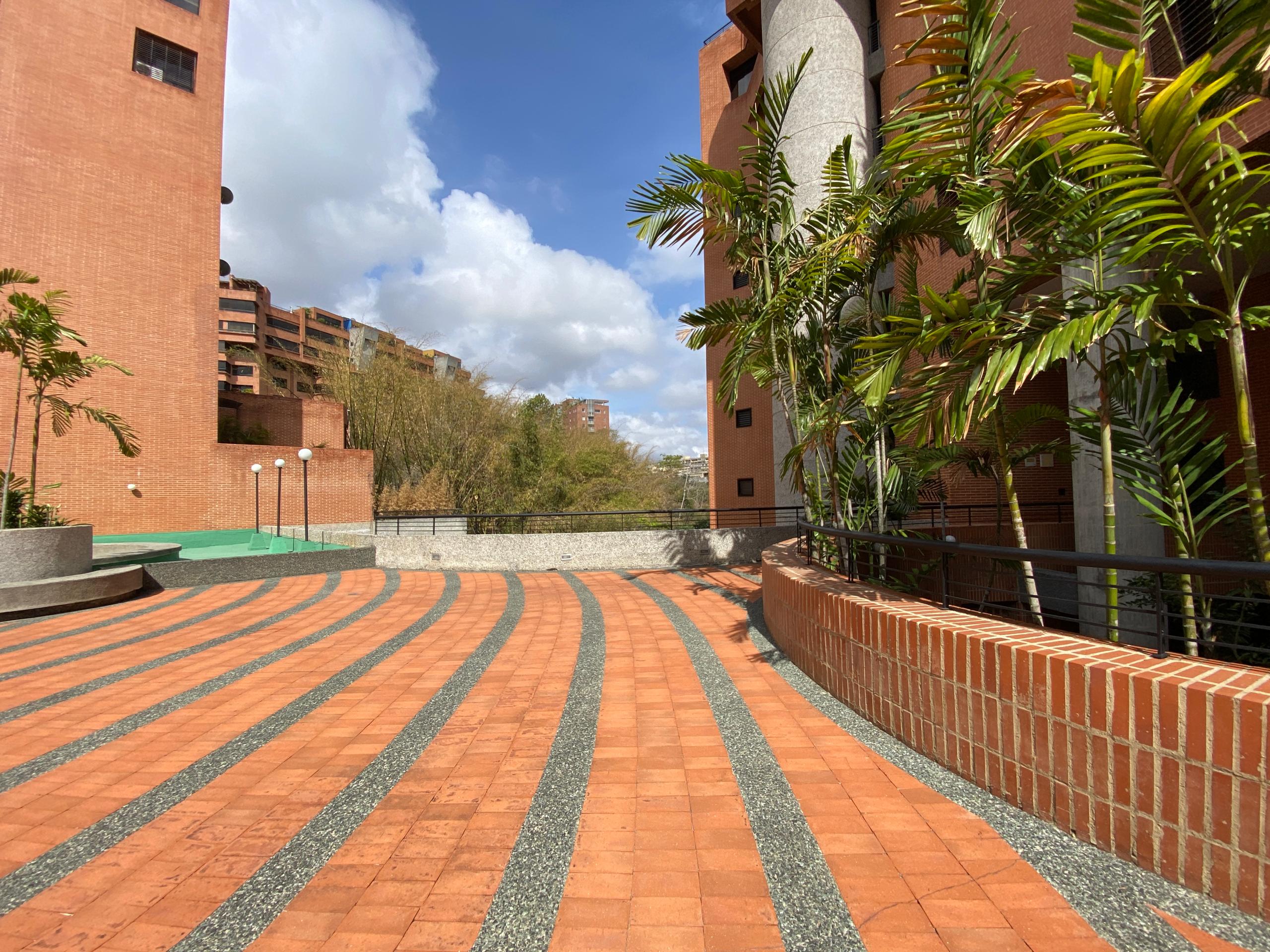 Se vende Apto 510m² 4h+s/7b/3p Los Samanes - Otras fotos