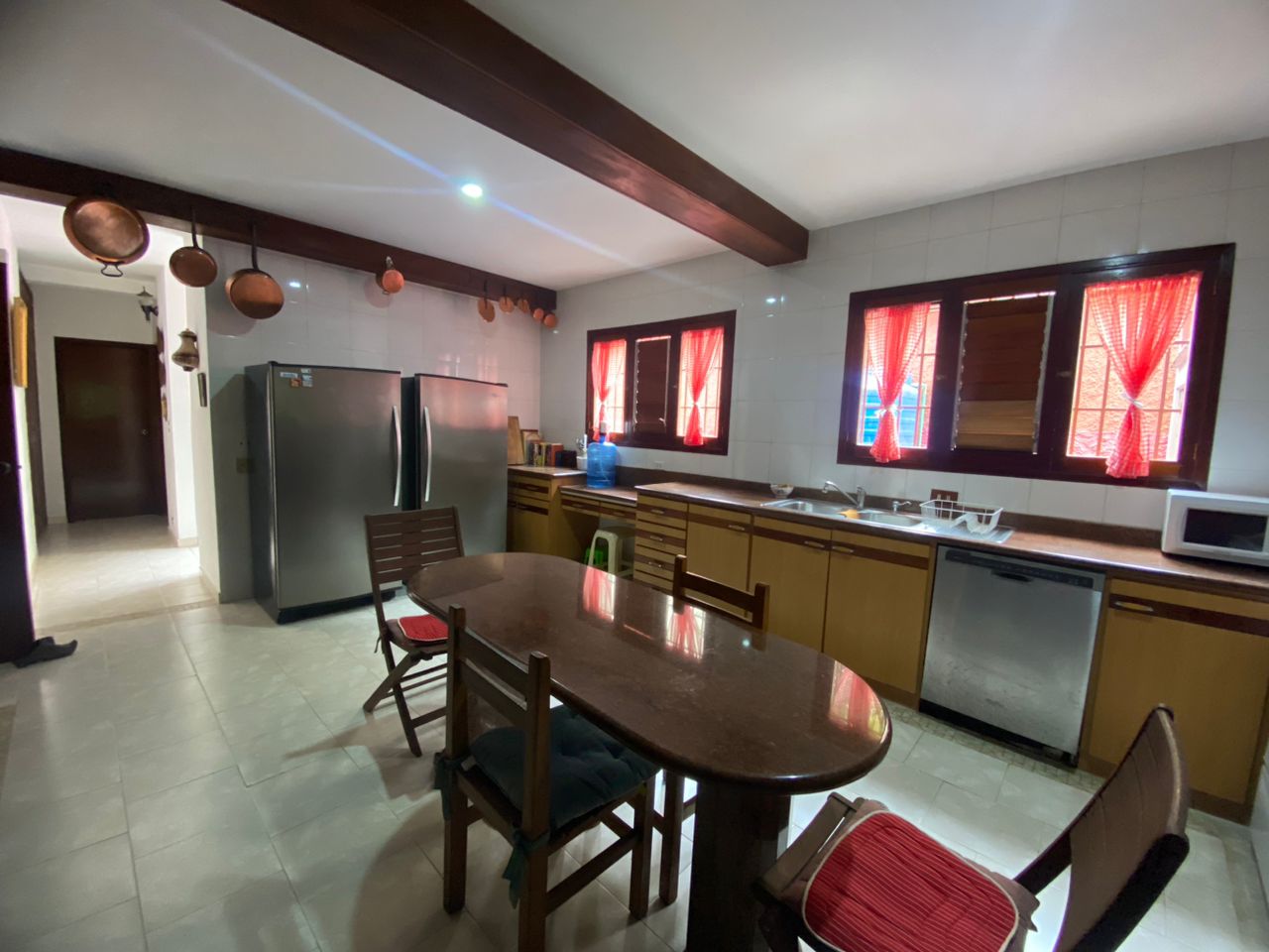 Se vende/alquila Casa 770m² Colinas de Tamanaco 5h+s/4b/6e 5