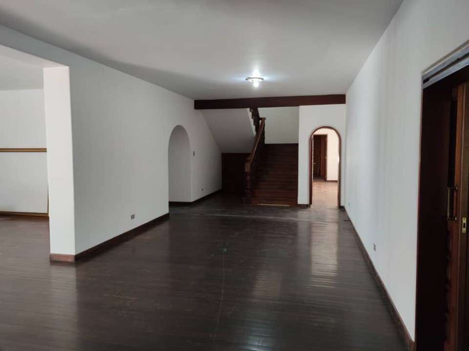 Se vende casa 1200m² 5h+s/6b+s/5p San Roman - Otras fotos