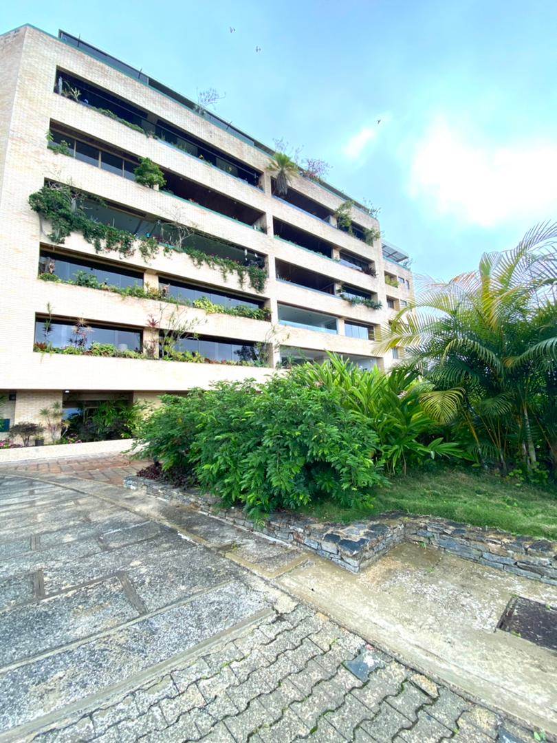 Se vende/alquiler apto 362m² 4h+s∕5b+s∕4p Los Naranjos del Cafetal 1