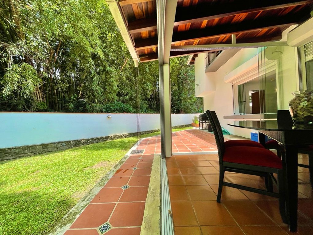 Se vende casa 333m²  4h+s∕3b+s∕2p en Los Chorros - Otras fotos