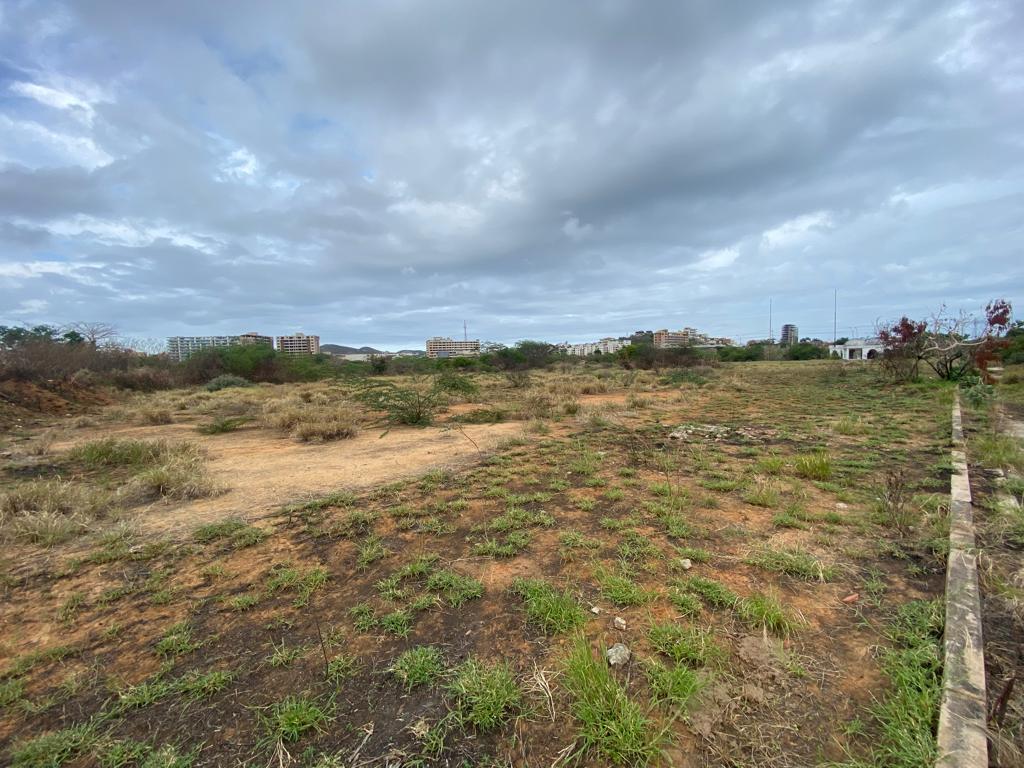 Se vende Terreno 5852m²  Margarita Golf & Country Club - Otras fotos